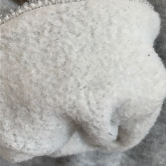 🌸 2/30 American Eagle Penguin Sweatshirt 🌸 - Picture 4 of 5